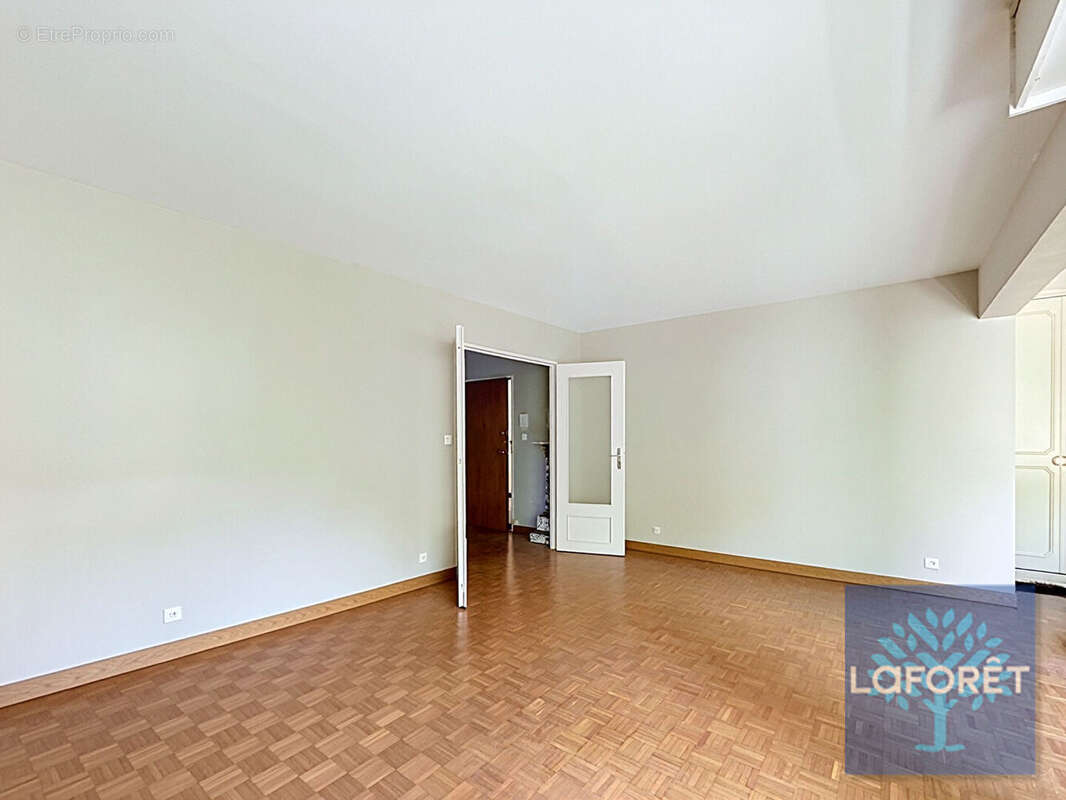 Appartement d'exception à Valenciennes ; Secteur prisé - photo 4