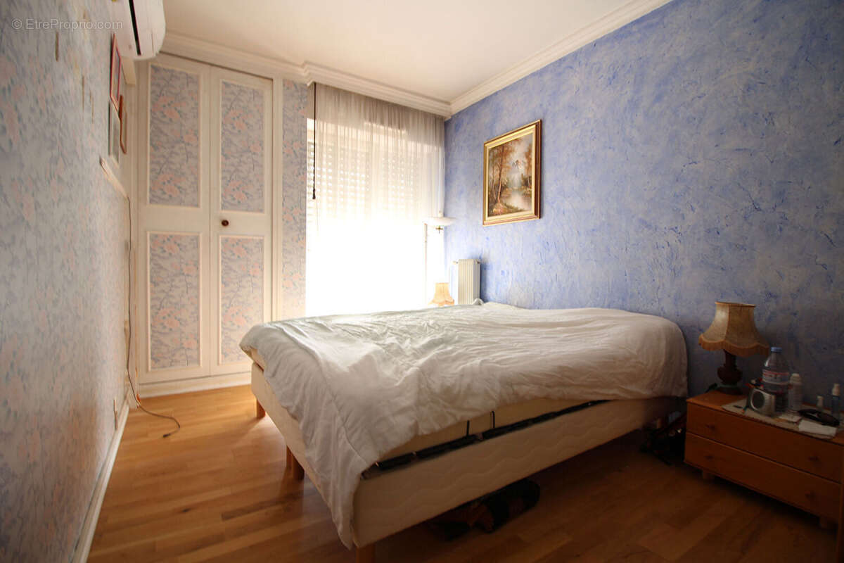 Appartement à SARTROUVILLE