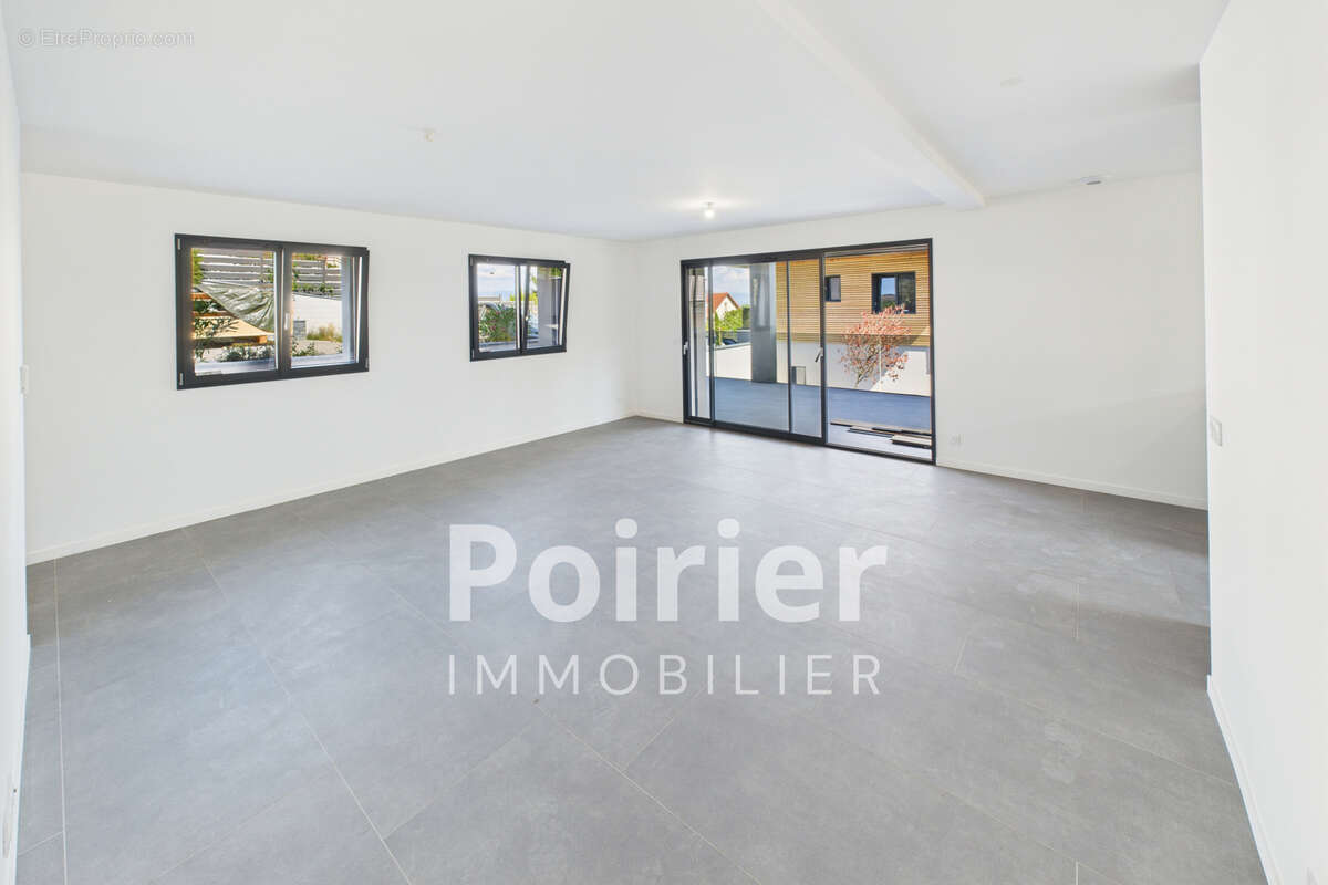 Appartement à NEUVECELLE