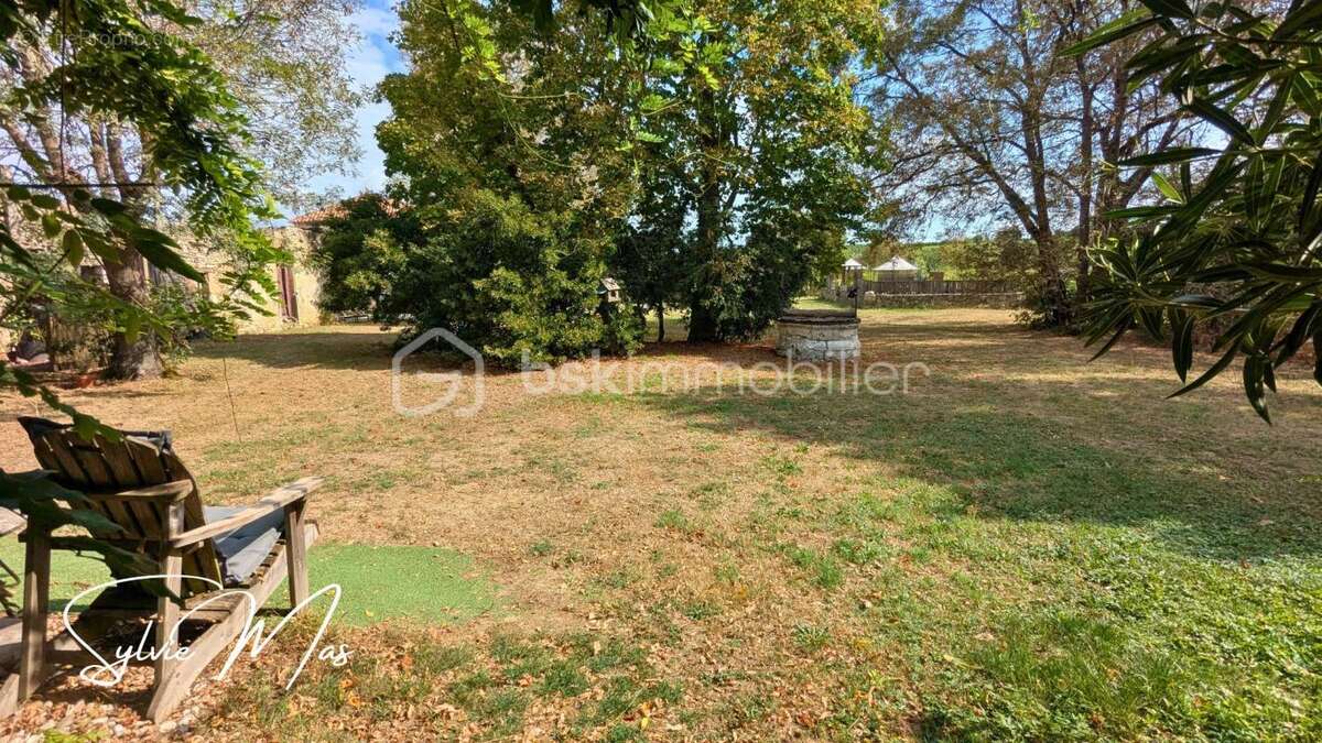 Ensemble de caractère - 2 hectares - DPE C - photo 20