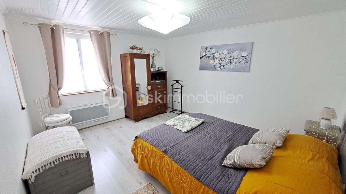 Maison à SAINT-ASTIER