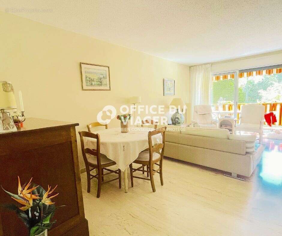 Appartement à MANDELIEU-LA-NAPOULE