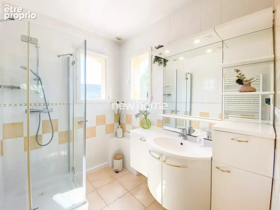 Coup de cœur – Belle villa néo-provençale à pied du village - photo 24