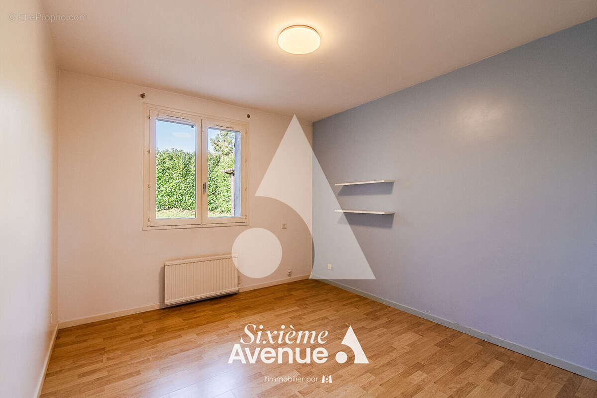 Maison à CHAZAY-D'AZERGUES