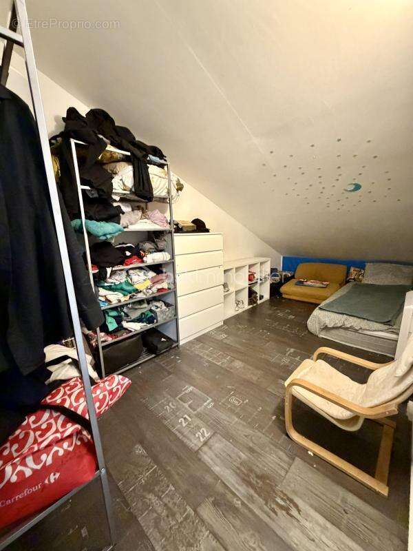 Appartement à COURCOURONNES