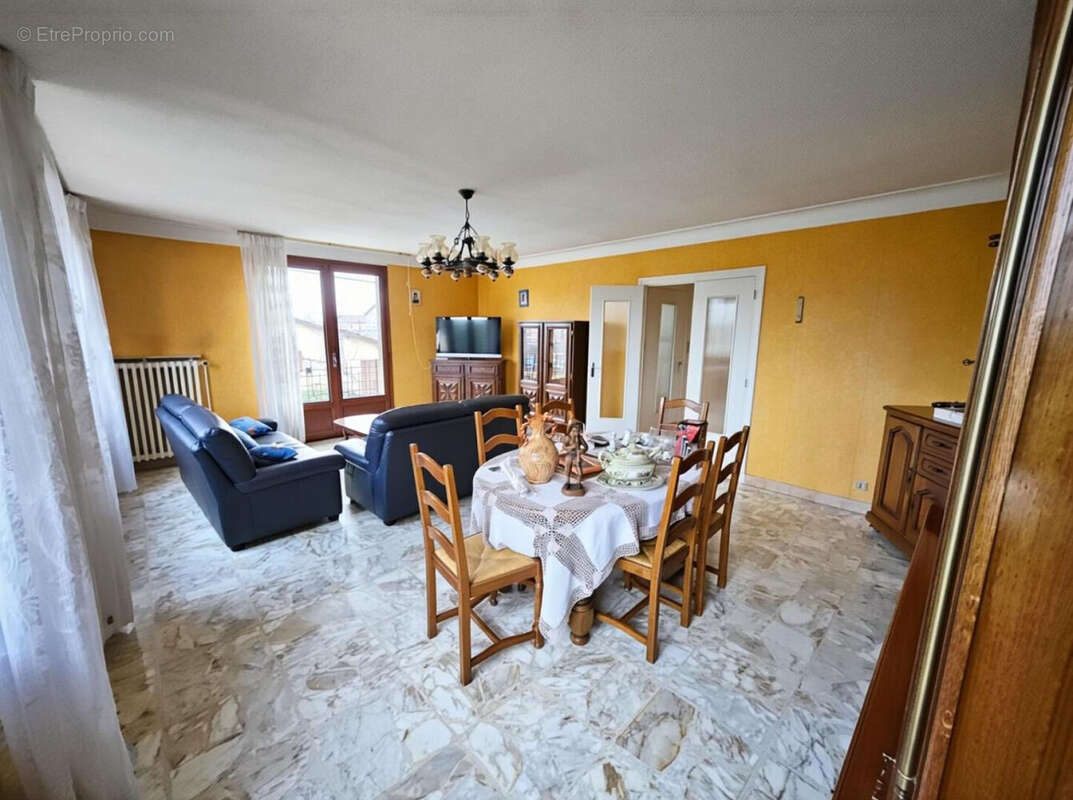 Maison à MIONS
