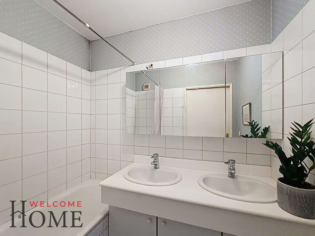 Appartement à LEVALLOIS-PERRET