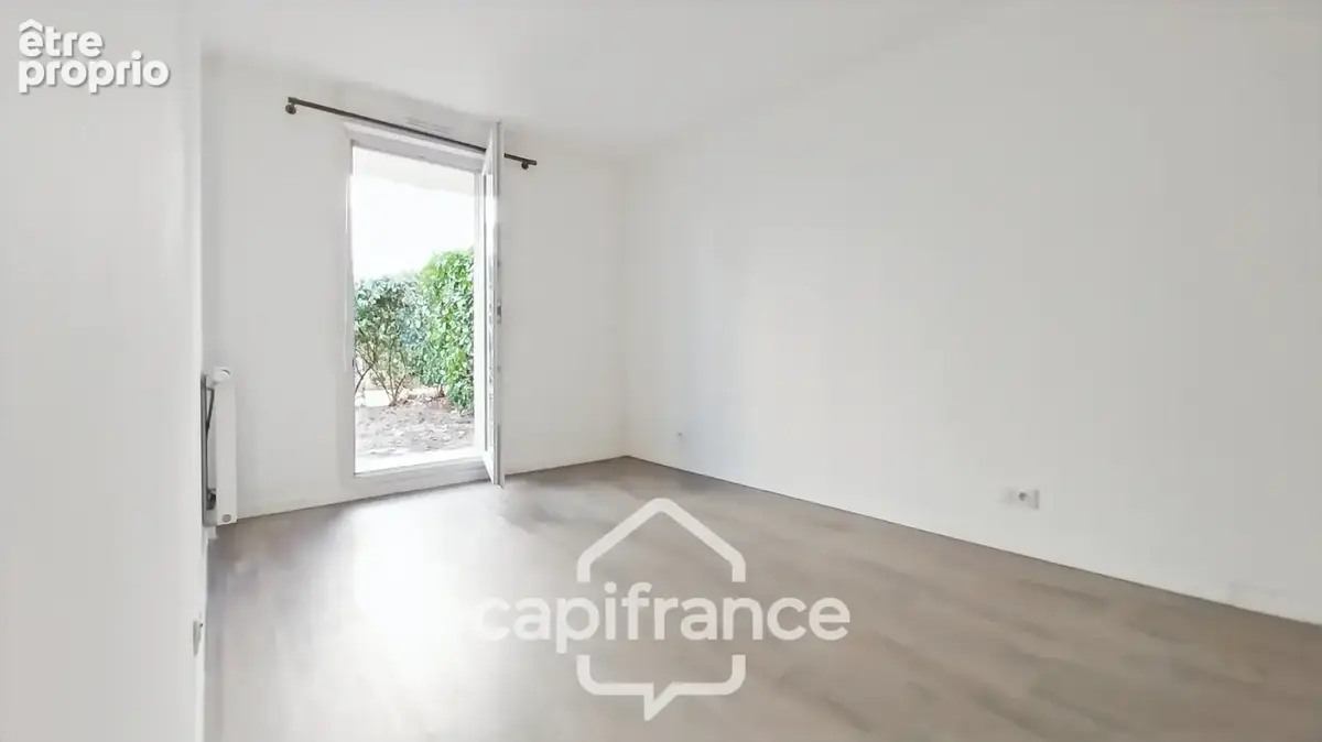 Pontault-Combault-Appartement 2 pièces-Très bon état- Résidence de 2017-Jardin-terrasse-Parking-lumineux-Bien agencé - photo 9