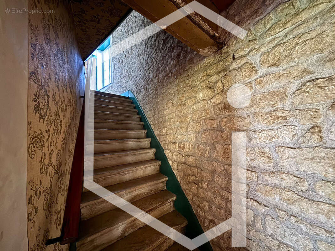 Maison à DONZY