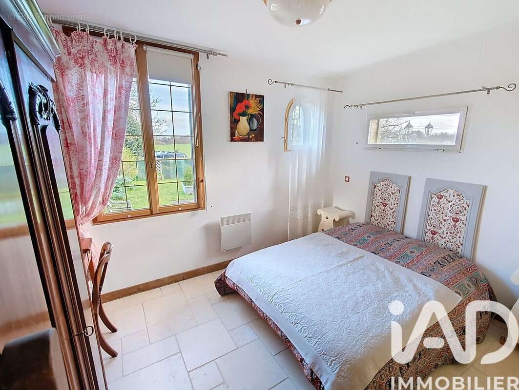Photo 9 - Maison à BAZOUGES-LA-PEROUSE