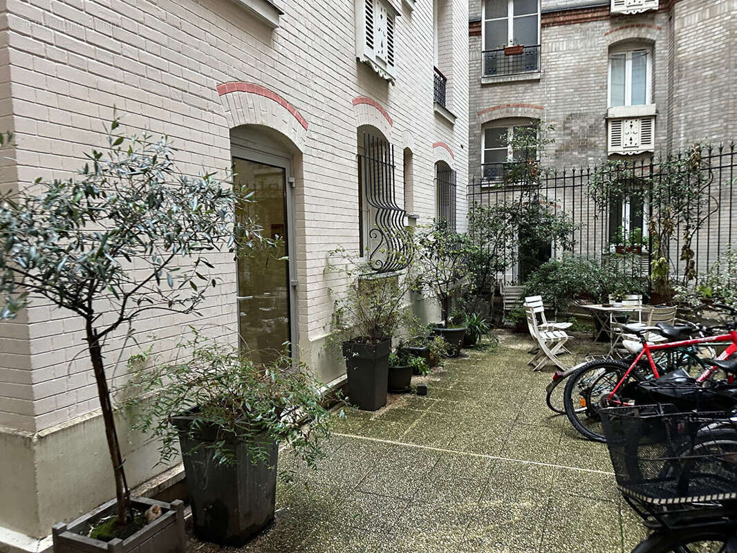 Appartement à PARIS-18E