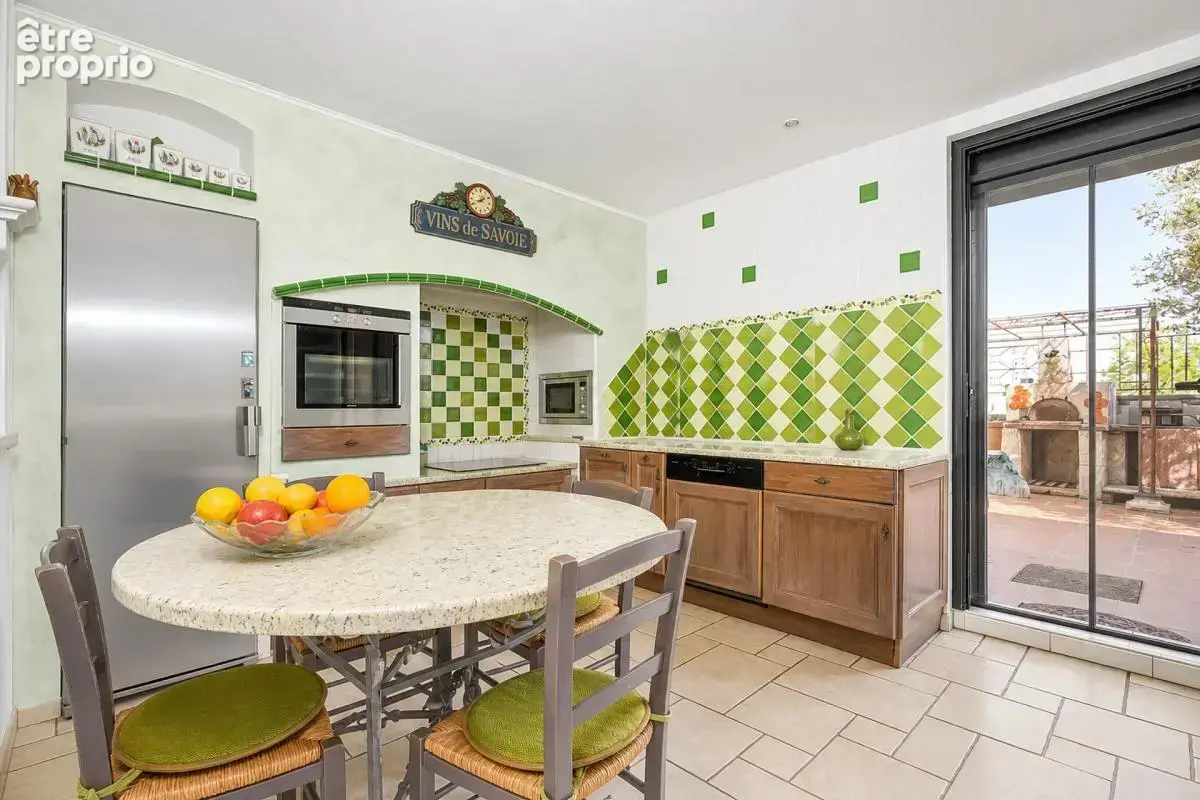 Maison 7 pièces de 238 m² à Gignac-la-Nerthe - photo 6
