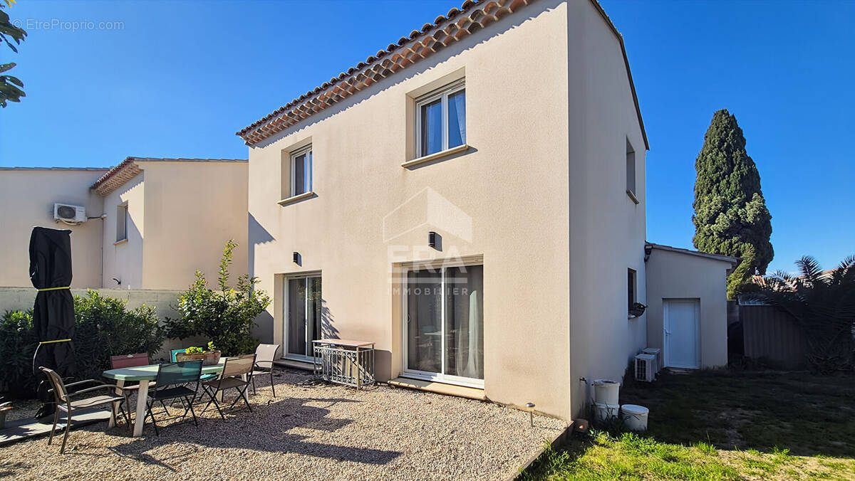 Maison à CHATEAURENARD