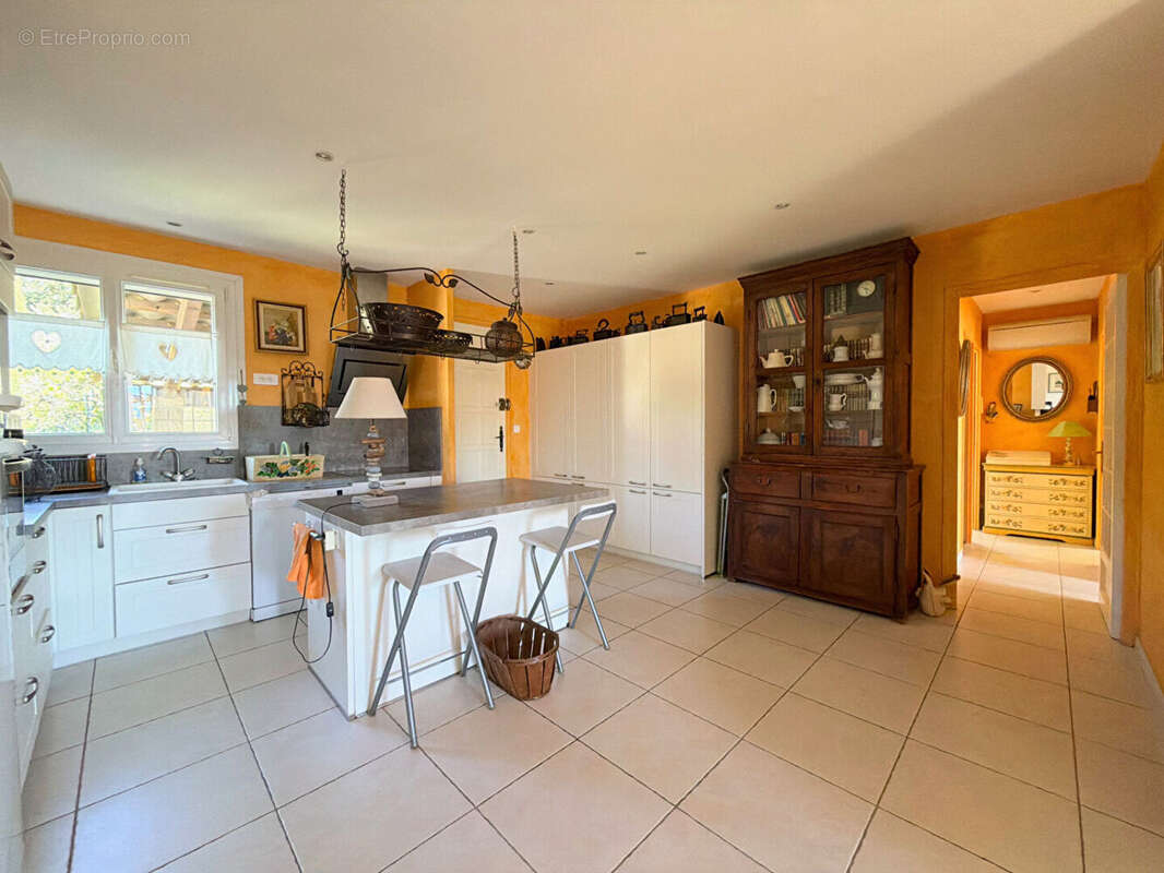 Maison à VILLELAURE