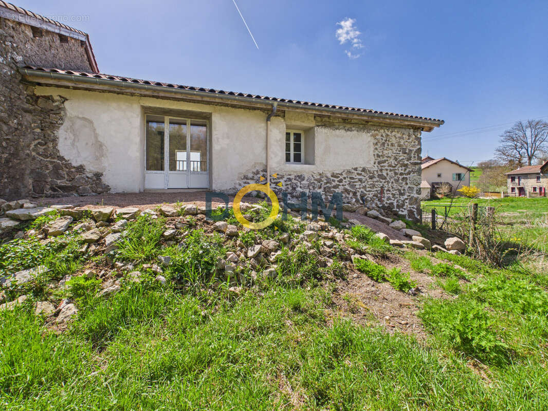 Maison à SAINT-JEAN-D'AUBRIGOUX