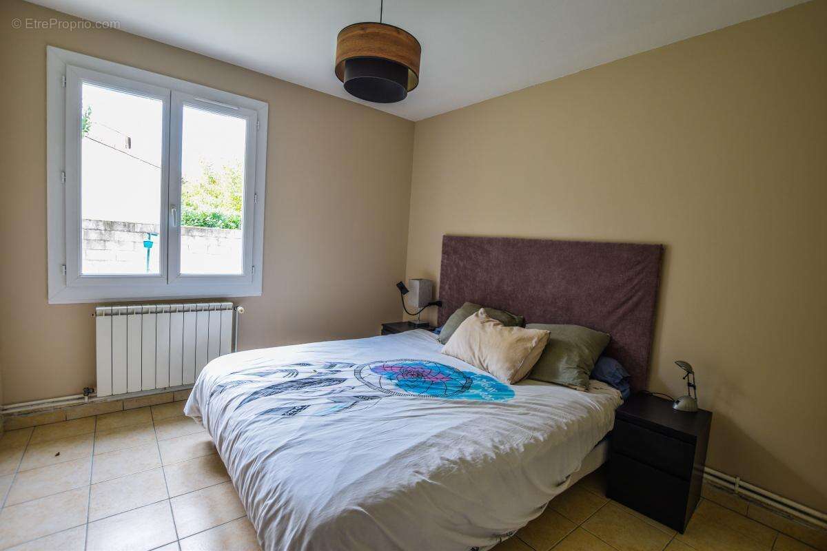 Maison à BAGNOLS-SUR-CEZE