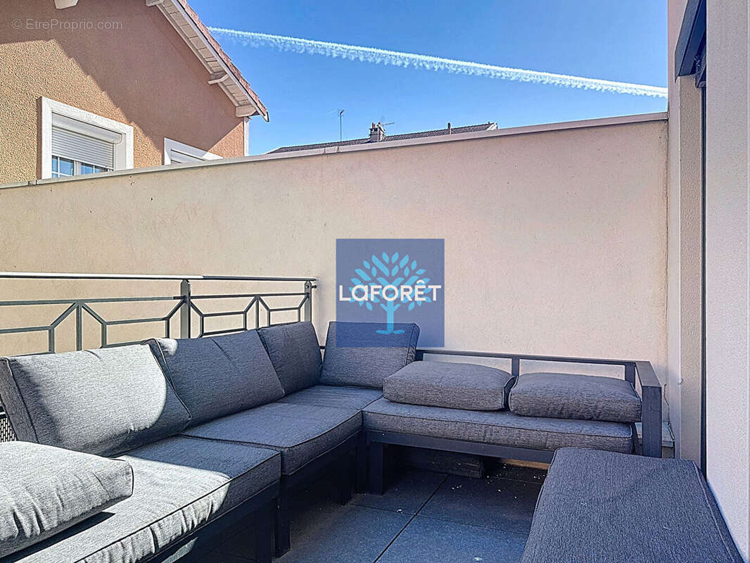 Appartement à OULLINS