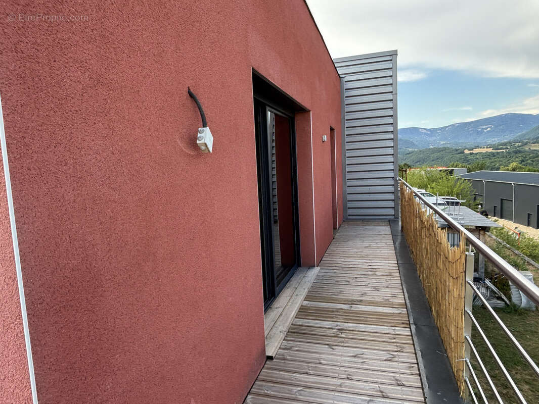 Commerce à LANCRANS