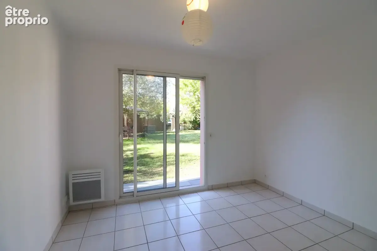 Maison familiale sur jolie parcelle végétalisée - photo 12