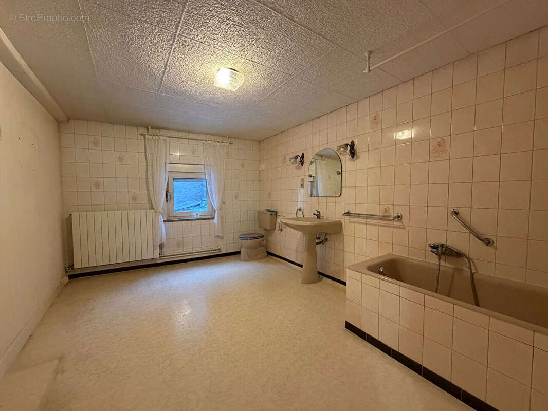 Maison à BUDING