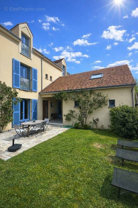 Maison à LES LOGES-EN-JOSAS