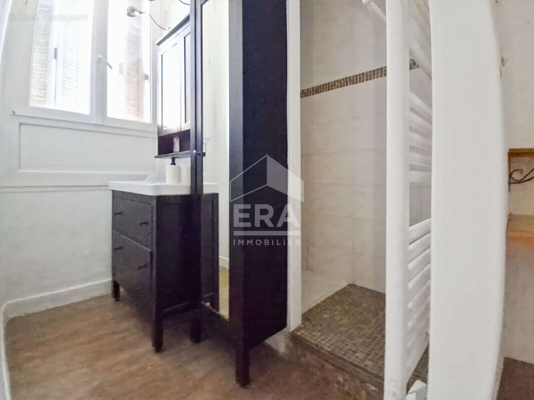 Appartement à MARSEILLE-2E