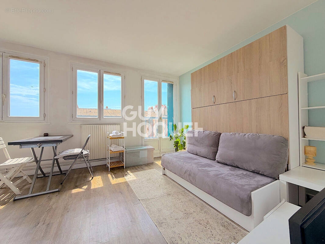 Appartement à PARIS-20E