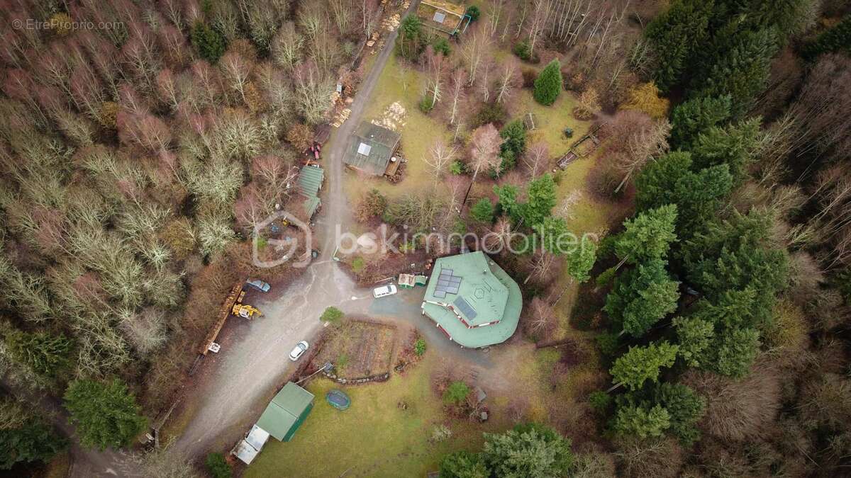 Commerce à SAINT-GERVAIS-D'AUVERGNE