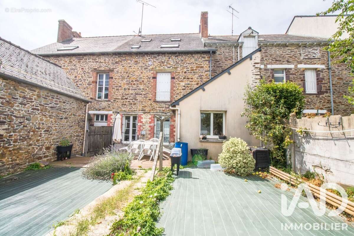 Appartement 71 m² à Retiers  - photo 2