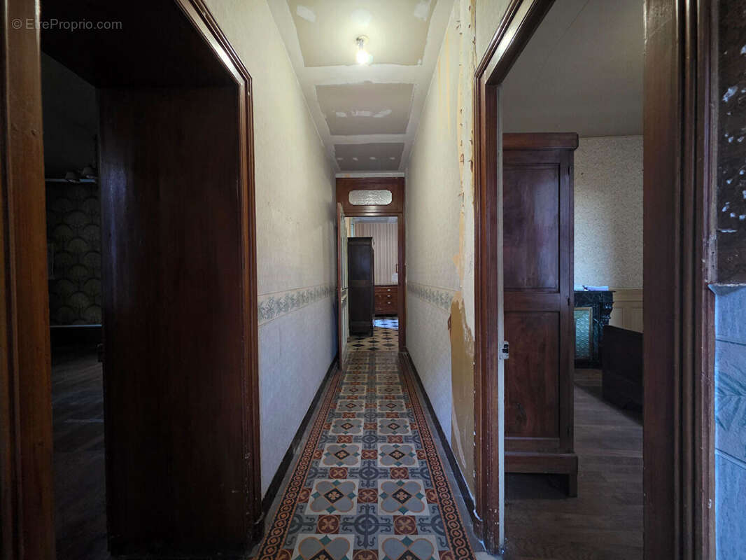 Maison à SAINT-GENIX-SUR-GUIERS