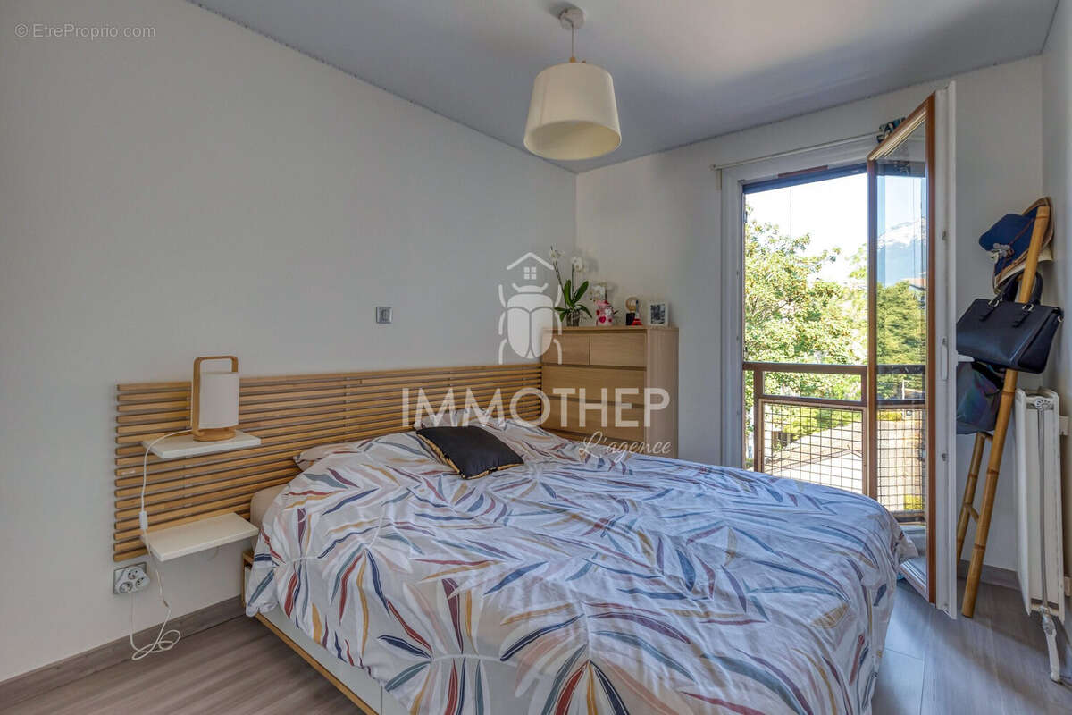 Appartement 79 m² à Eybens  - photo 9