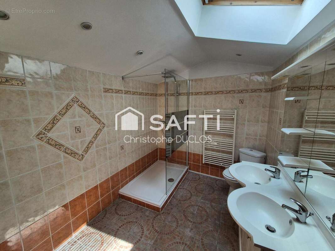 Appartement 90 m² à Sisteron  - photo 6