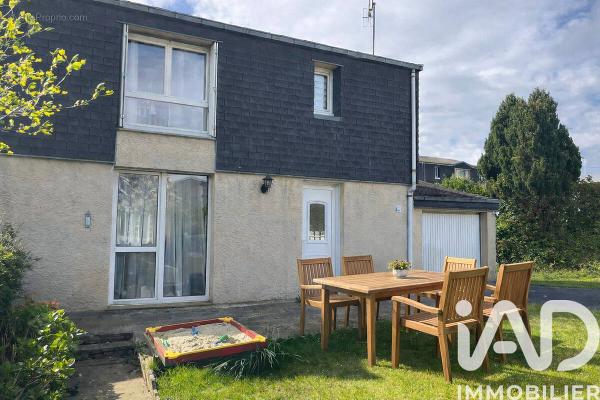 Photo 1 - Maison à FERRIERES-EN-BRAY