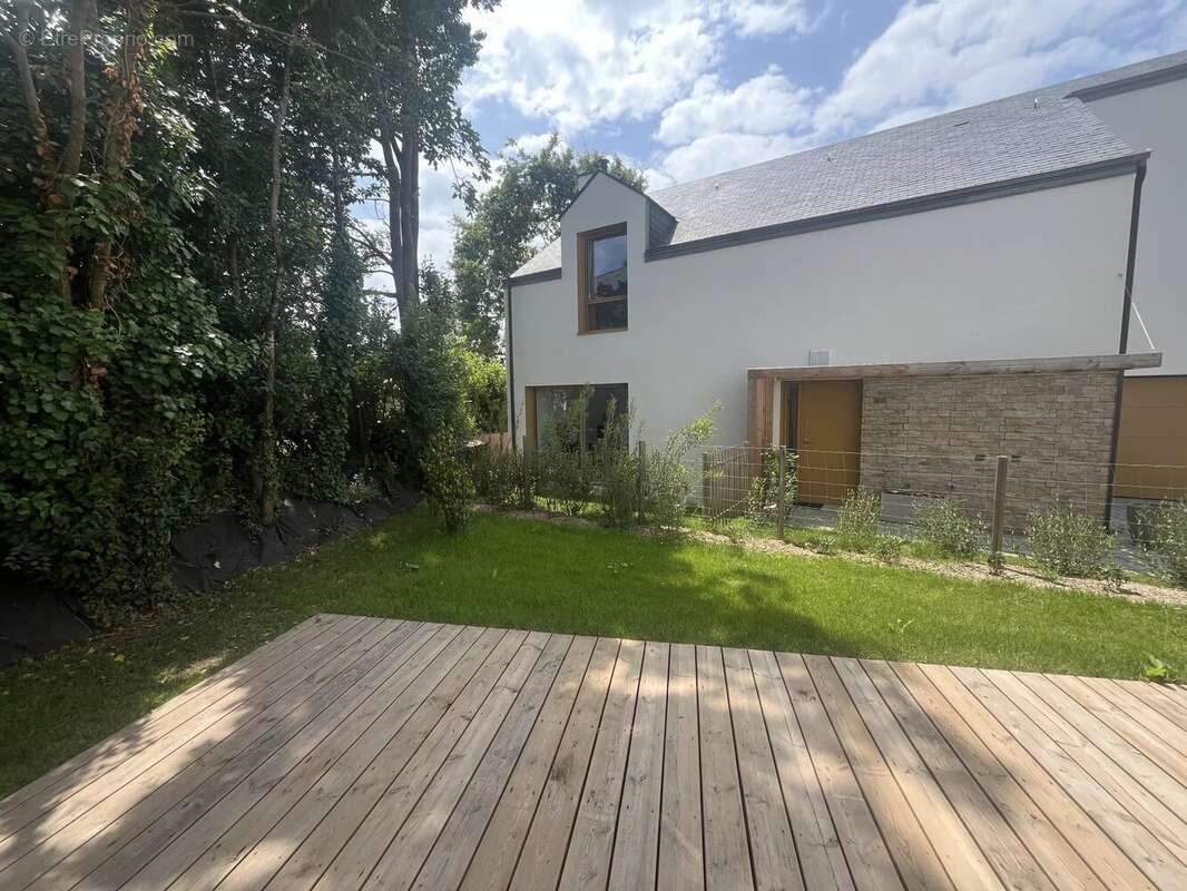 Maison à LARMOR-BADEN