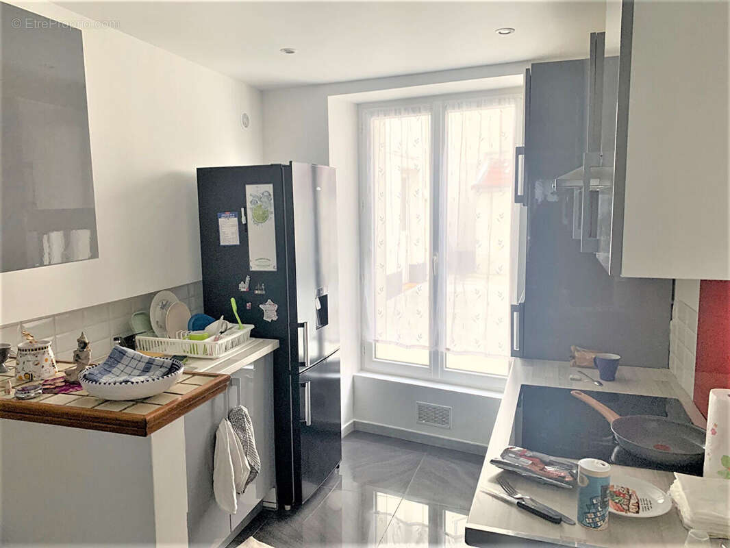 Appartement à LA GARENNE-COLOMBES