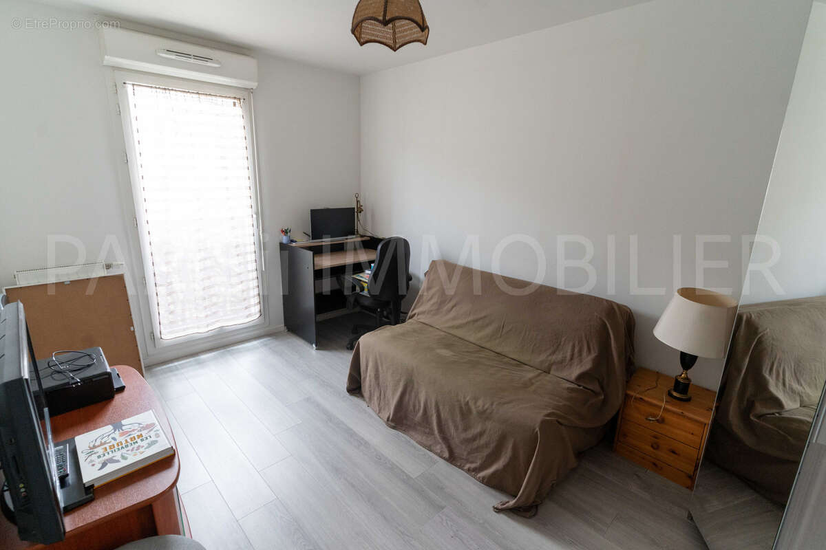 Appartement à SARTROUVILLE