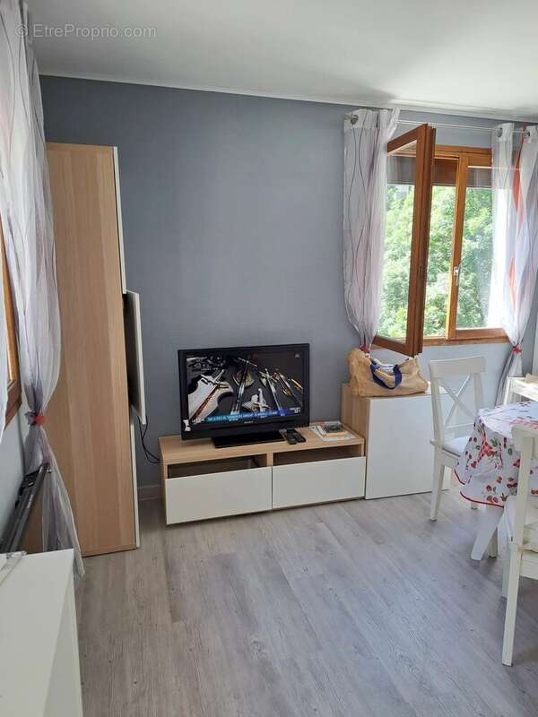Nouveau prix – À découvrir sans tarder : charmant appartement entièrement rénové à Brides-les-Bains (35 m²) - photo 9