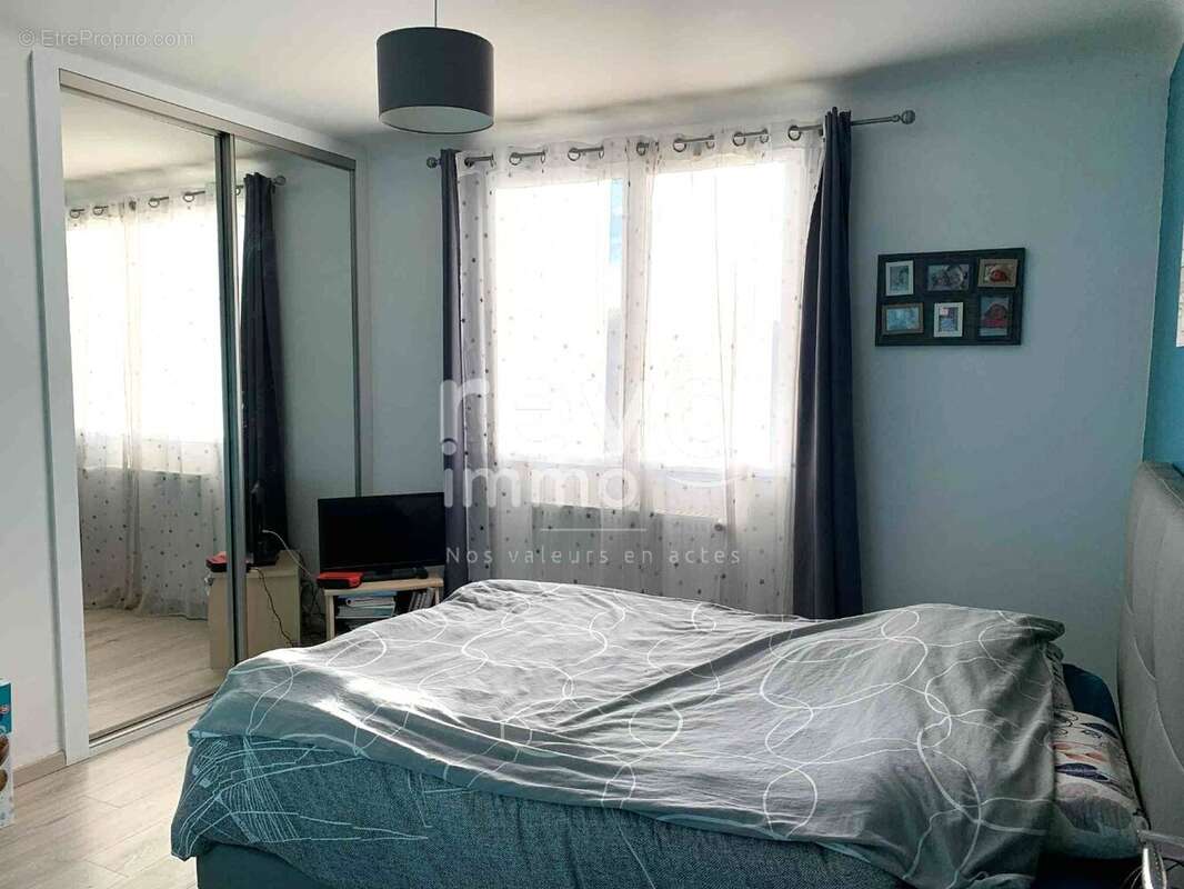 Maison à SAINT-LAURENT-SUR-SEVRE