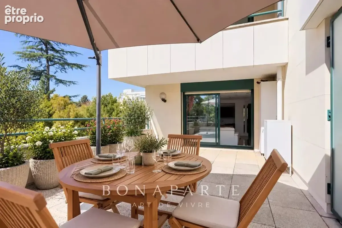 Photo Appartement à Saint-Cloud au prix de 995 000€