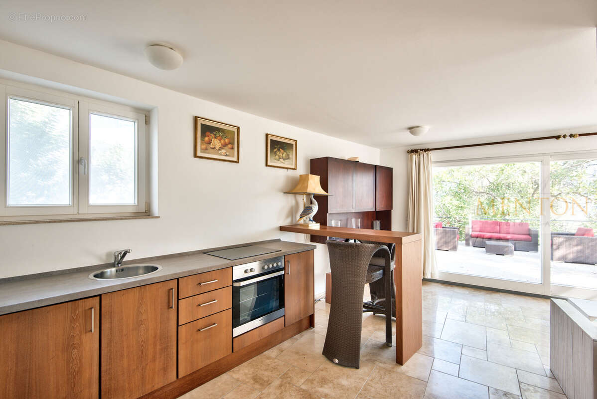 Menton - quartier  annonciade -  3 villas - vue panoramique mer - piscine 1800m terrain  - parkings - photo 16