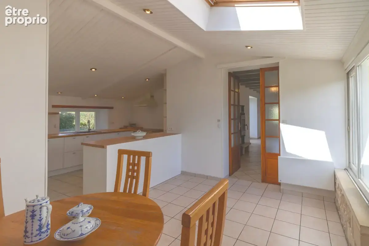 Maison de village, 5 chambres, 3 salles d'eau, dépendances, garage, jardin - photo 10