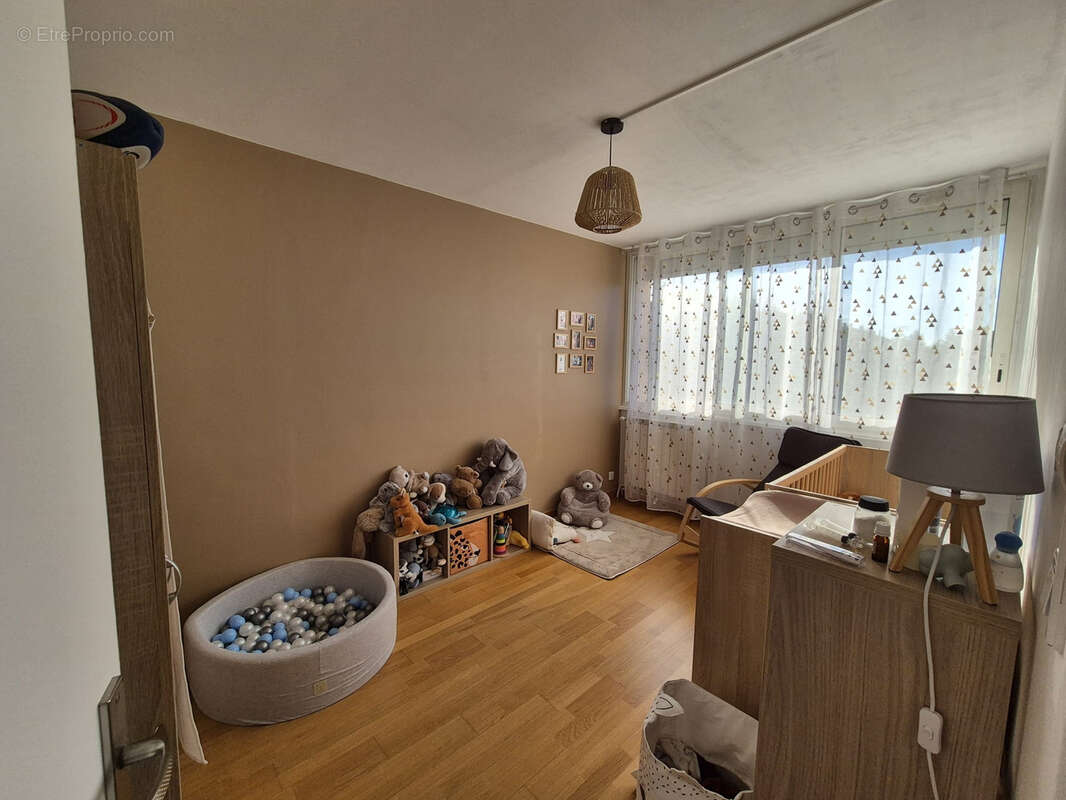 Maison à GUILHERAND-GRANGES