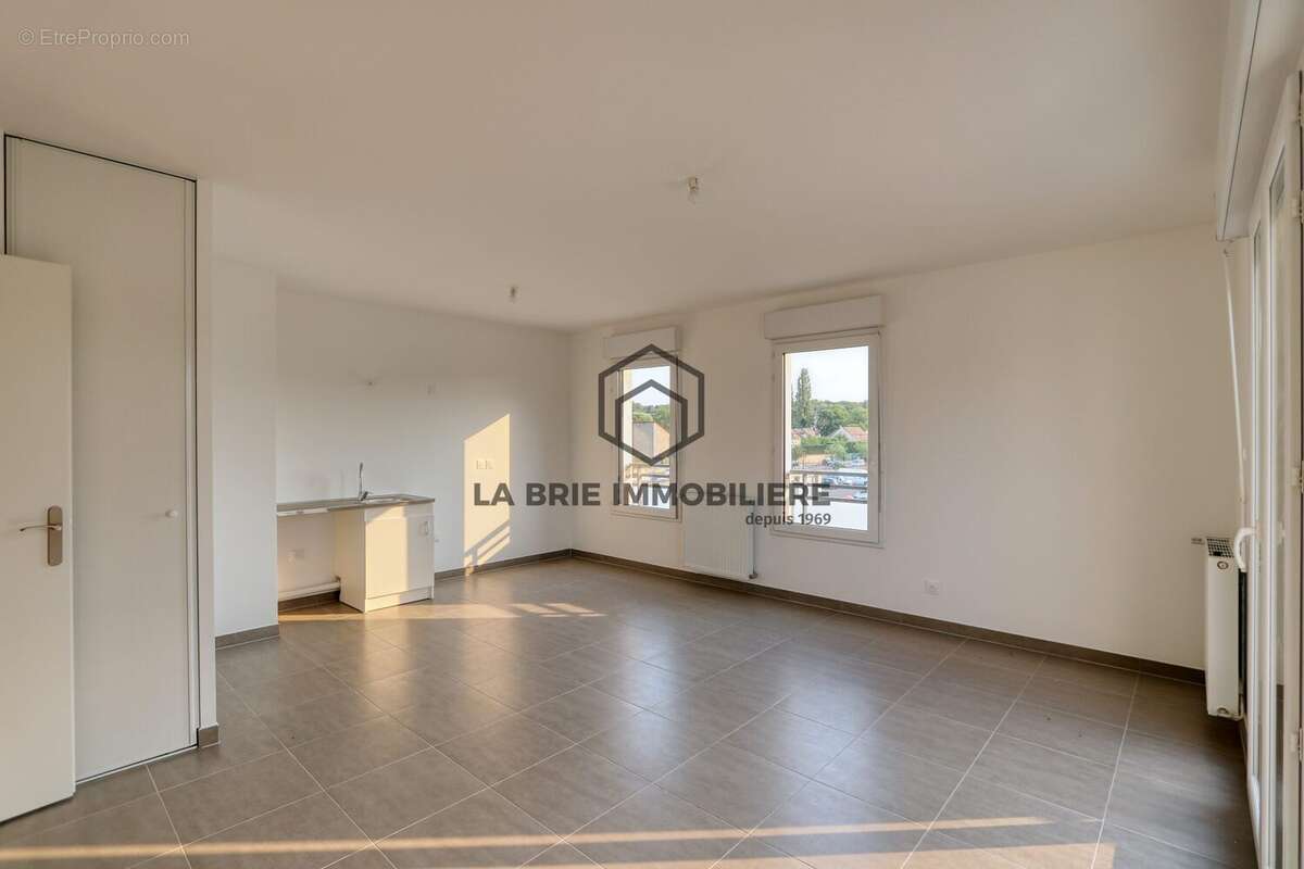 Appartement 61 m² à Mennecy  - photo 4