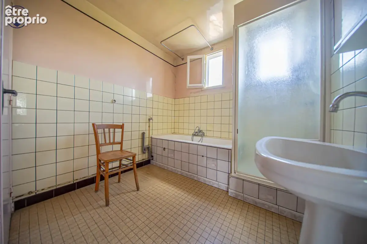 Maison familiale avec combles aménageables - photo 9