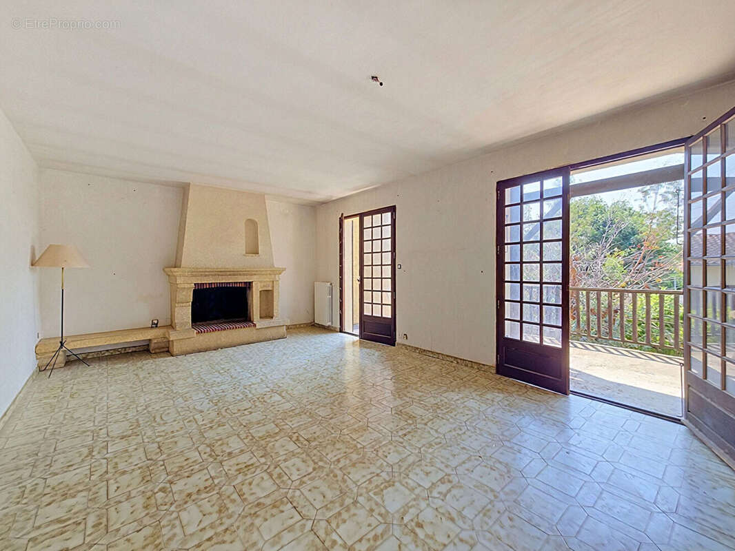 Maison  5 pièce(s) - photo 2