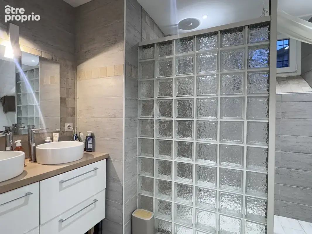 Centre ville de Barbezieux, proche du Chateau - Appartement 130 m² - photo 7