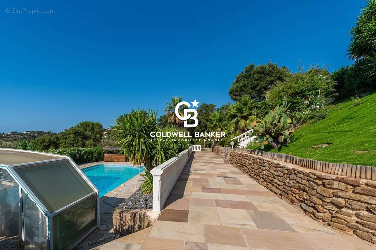 Villa de plain-pied avec panorama exceptionnel sur la Méditerranée - photo 28