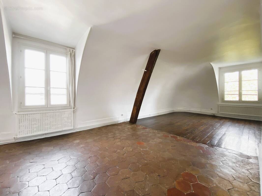 Appartement à PARIS-4E