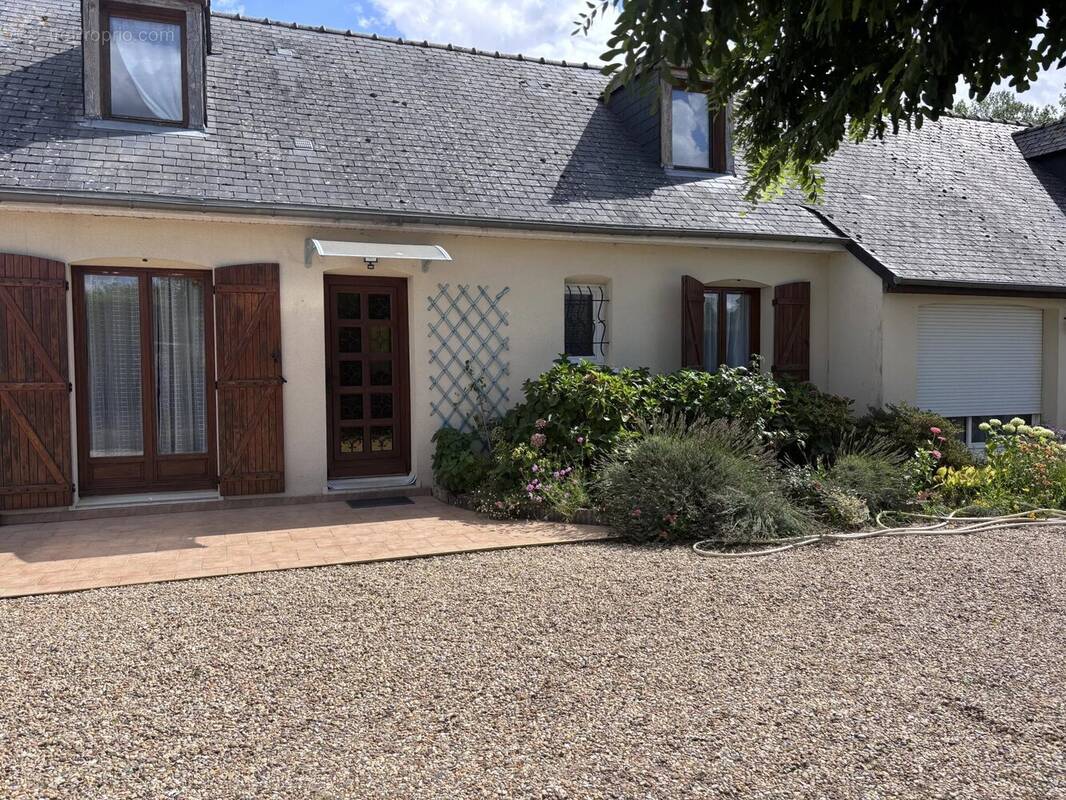 Maison à LA CHAPELLE-SUR-LOIRE
