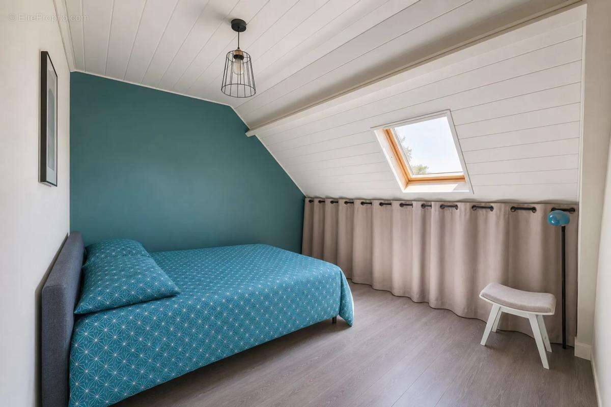 Maison à LINAS
